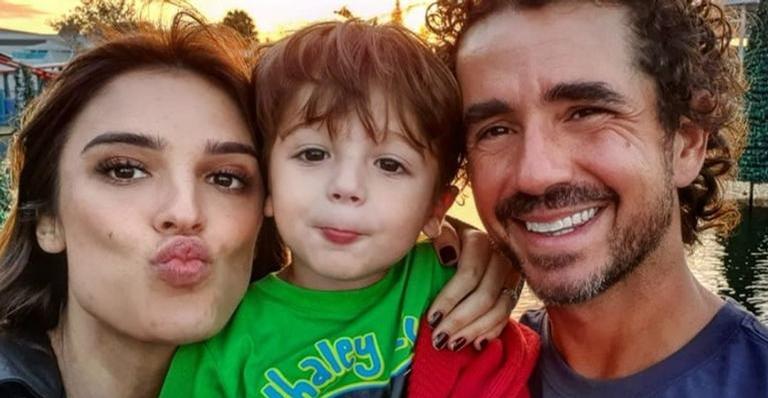 Rafa Brites é flagrada por Felipe Andreoli em momento íntimo e dispara: ”Cadê a privacidade?”