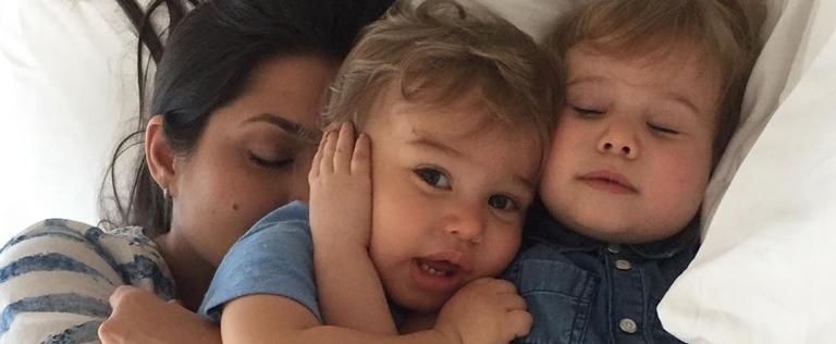 Thais Fersoza se derrete com elogio de Teodoro logo pela manhã: ”Mãe, você acordou muito gata”