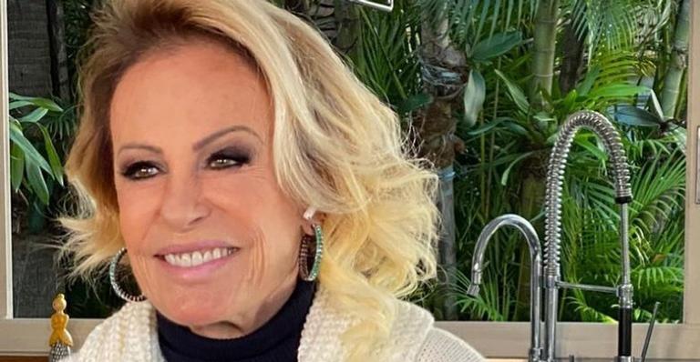 Ana Maria Braga arrasa ao surgir com máscara de proteção dourada: ”Bem basiquinha”