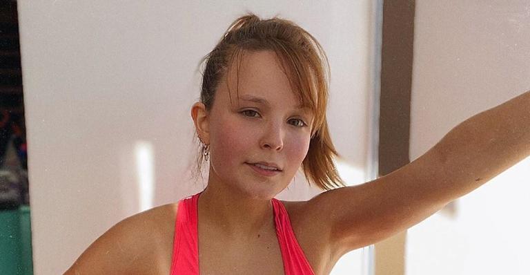Larissa Manoela mostra foto pós-treino: ”Segundona começou na suadeira”