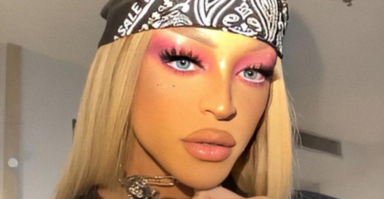 Desmontada, Pabllo Vittar faz exercícios ao som de suas músicas: ”Melhor álbum pra treinar!”