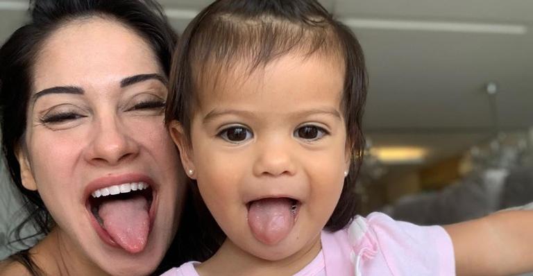 Mayra Cardi desabafa ao compartilhar clique de sua filha: ”Estou passando por um probleminha”
