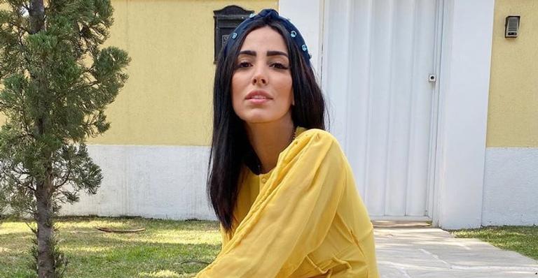 Jade Seba compartilha clique abraçando seu cachorrinho e se derrete: ”Meu xodó”