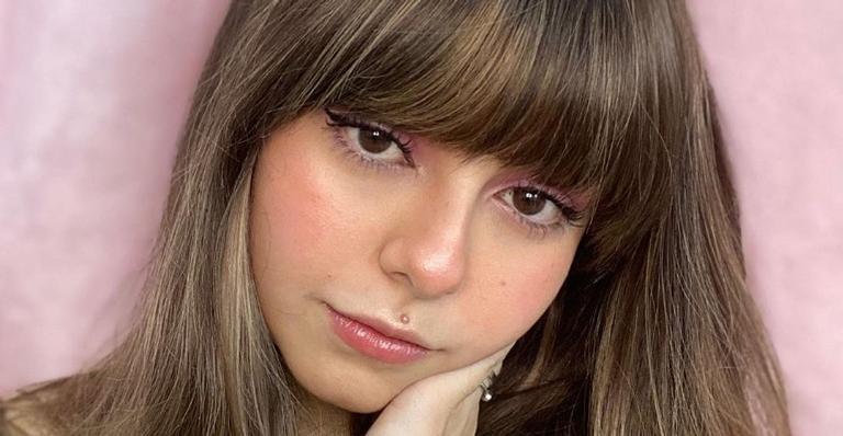 Klara Castanho encanta seguidores ao compartilhar lindos cliques