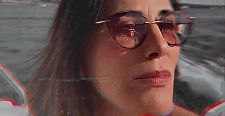 Glória Pires publica foto antiga e seguidores reparam semelhança com suas filhas: ”Muito parecida”
