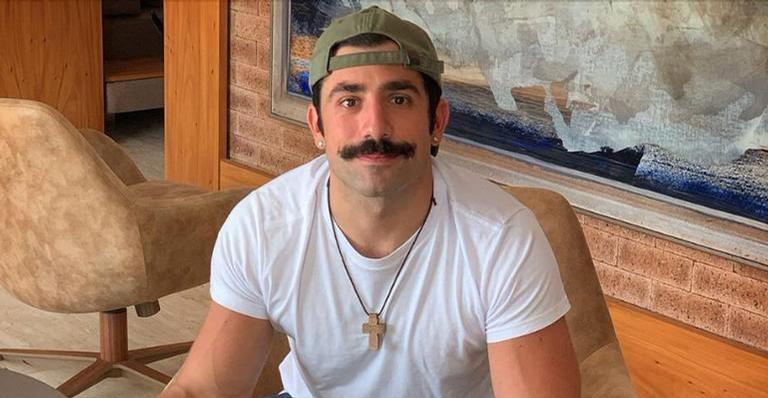 Kaysar Dadour apoia campanha contra a violência doméstica: ”Você não está sozinha”