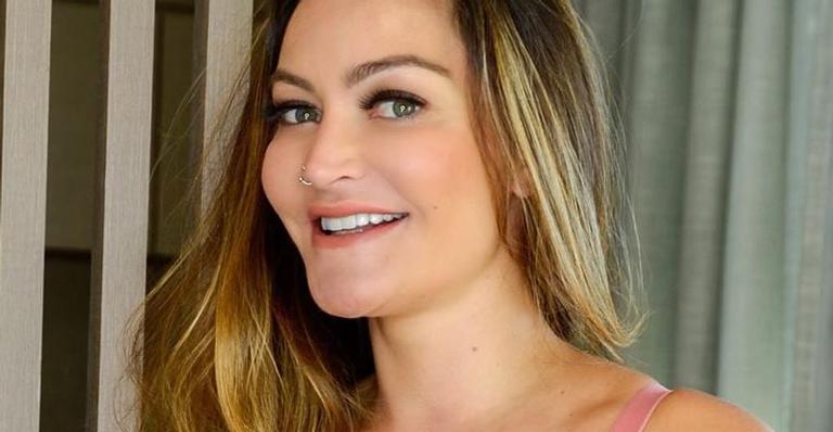 Na reta final da gravidez, Laura Keller exibe barrigão lindo e encanta: ”Que grávida maravilhosa!”