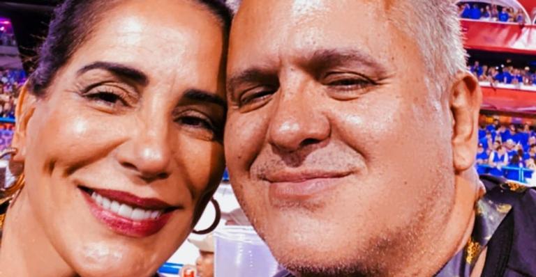 Aos beijos, Gloria Pires se declara a Orlando Morais: ”Meu melhor amigo, amor, namorado…”