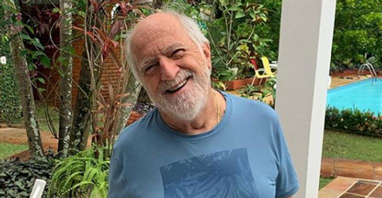 Ary Fontoura fala sobre sucesso na web: ”Pensamentos positivos”