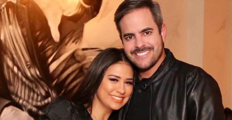 Simone relembra momento com o marido e celebra Dia dos Namorados: ”Te amo daqui até a lua”