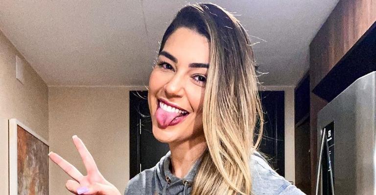 Ao lado do namorado, Vivian Amorim apresenta novo membro da família: ”Completar a felicidade”