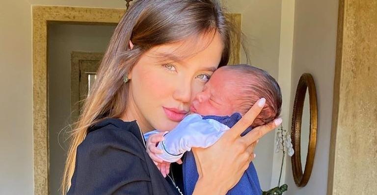 Biah Rodriguez encanta ao surgir tomando banho de banheira com o filho, Theo: ”Nosso momento!”