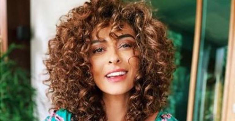 Juliana Paes posa diante do pôr do sol em lindo clique postado em suas redes sociais