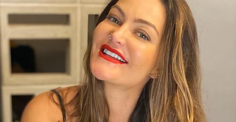 À espera de seu primeiro filho, Laura Keller comemora 8 meses de gravidez e desabafa: ”Pesada”