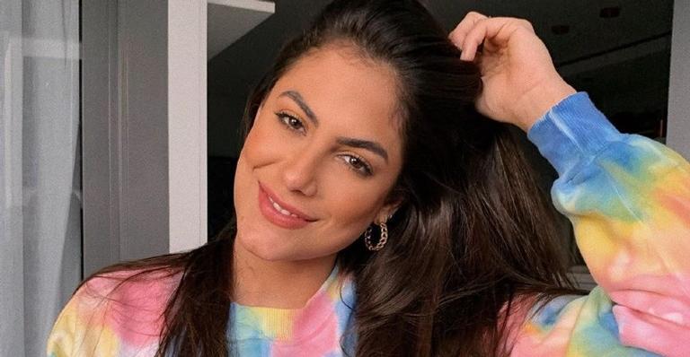 Mari Gonzalez, do BBB20, surge em foto com máscara facial lilás e fala sobre quarentena