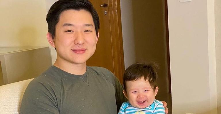 Pyong Lee celebra 4 meses de vida de Jake e se derrete pelo filho nas redes: ”Maior presente”