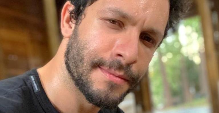 Rainer Cadete participa de campanha contra a violência doméstica: ”Você não está sozinha”