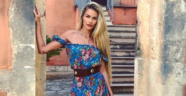 Yasmin Brunet arranca suspiros em clique toda arrumada e brinca: ”Basiquinha”