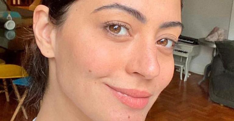 Carol Castro relembra clique da adolescência e fãs elogiam: ”Desde sempre linda”
