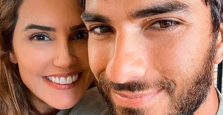 Deborah Secco brinca com Hugo Moura e revela que teve a iniciativa no começo do relacionamento