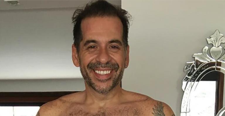 Leandro Hassum relembra o início de sua carreira com clique antigo ao lado do sobrinho