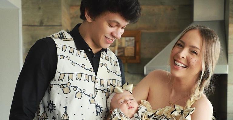 Tata Estaniecki e Cocielo comemoram dois meses da filha: ”Como o tempo passa rápido”