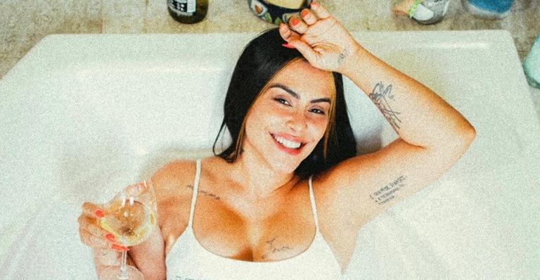 Cleo envia mensagem encorajadora para seus seguidores ao compartilhar lindo clique
