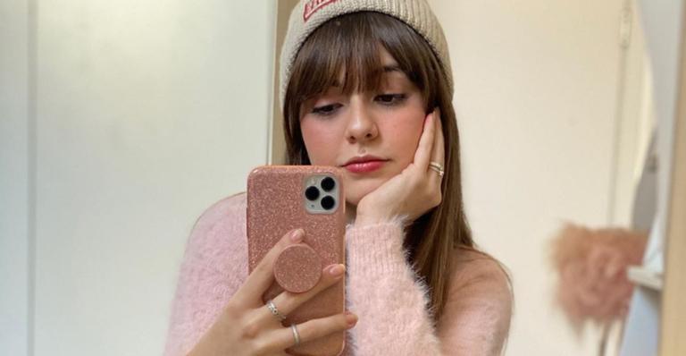 Klara Castanho aposta em look todo preto e arranca elogios dos internautas: ”Perfeita”