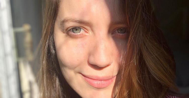 No dia do aniversário do avô, Nathalia Dill relembra clique antigo: ”Um brinde ao Ênio”