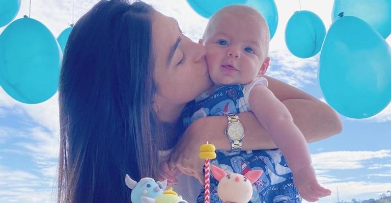 Mariana Uhlmann celebra quatro meses do filho, Vicente, e faz desabafo sobre a maternidade