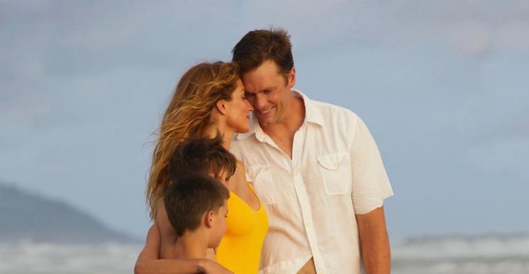 Gisele Bündchen encanta web ao se declarar para o marido: ”Obrigado por estar sempre ao meu lado”