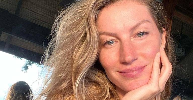 Gisele Bündchen brinca ao surgir descabelada após fazer comida: ”Almoço ta pronto! Já o cabelo!”