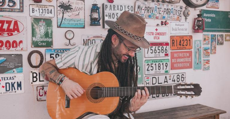 Gabriel Elias lança forró com reggae e declara: ”Forma mais singela de falar de amor”