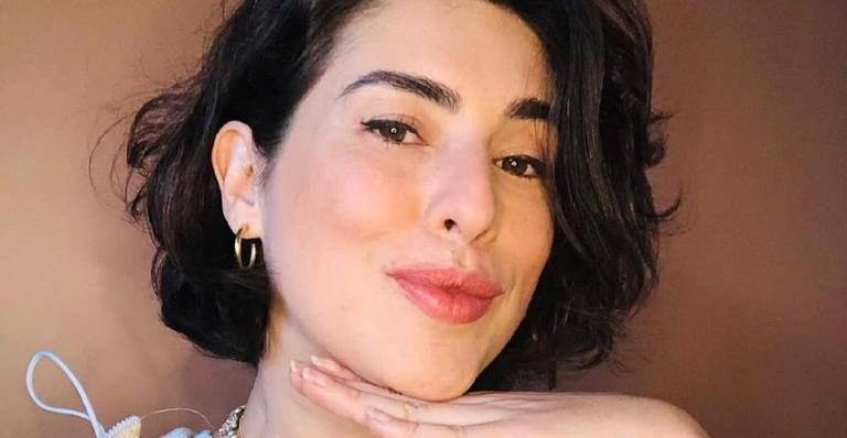 Fernanda Paes Leme surge com maquiagem cheia de glitter e afirma: ”Gente, é pra brilhar”