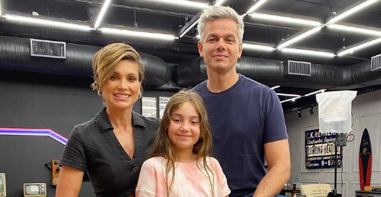 Flávia Alessandra e Otaviano Costa fazem ensaio de fotos da filha caçula, Olívia