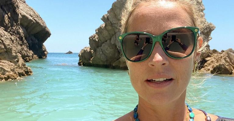 Luana Piovani se diverte ao lado de amigas durante passeio na praia: ”Tudo presente”
