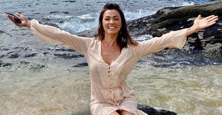 Ex-Tiazinha Suzana Alves mostra cabelos brancos e recebe elogios dos fãs