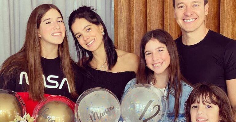 Esposa de Rodrigo Faro faz antes e depois das filhas e encanta: ”O tempo voa”
