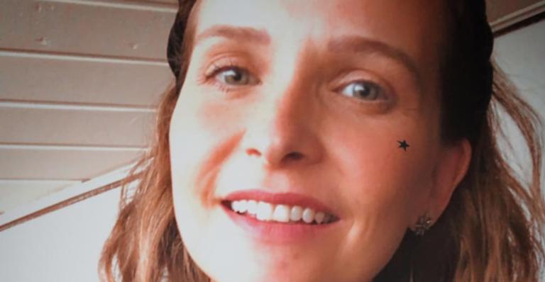 Fernanda Rodrigues relembra clique da infância ao lado da mãe e encanta: ”Que gracinha!”