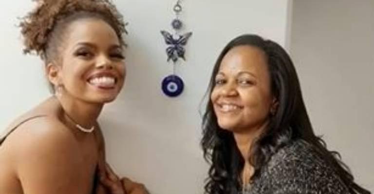 Jeniffer Nascimento presta linda homenagem de aniversário para a mãe: ”Ela é tudo isso pra mim”