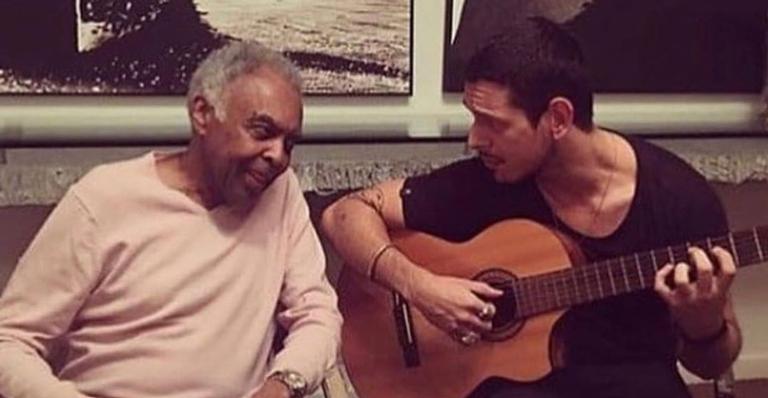 João Vicente De Castro compartilha homenagem de aniversário para Gilberto Gil: ”Deus dos ritmos”
