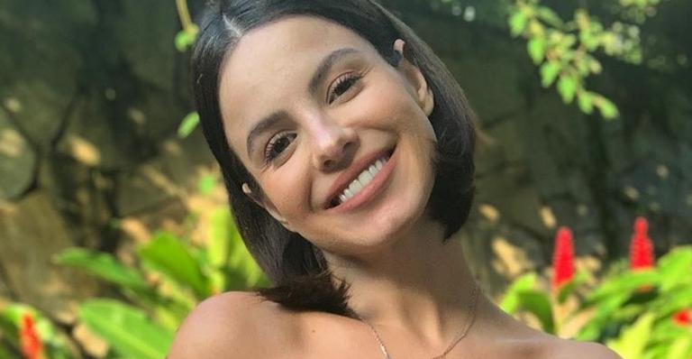 Grávida, Sthefany Brito surge acariciando barriguinha e encanta demais: ”Sextou!”