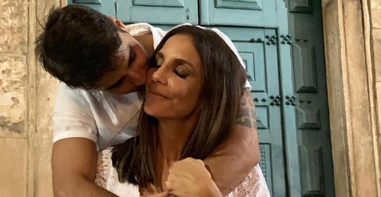 Ivete Sangalo protagoniza momento romântico com o marido e deixa fãs apaixonados