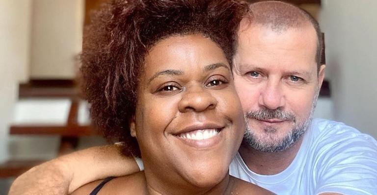 Cacau Protásio celebra 8 anos de união com o marido e Péricles comenta: ”Amor só cresce”
