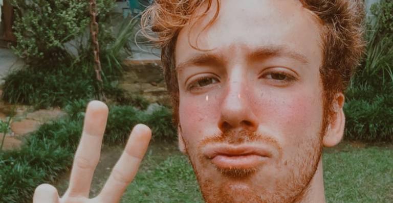 João Côrtes assume ser gay e desabafa: ”Para mim era um abismo”