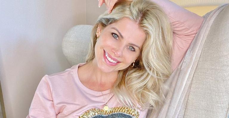 Karina Bacchi surge com asas de anjo e encanta web: ”Maravilhosa”