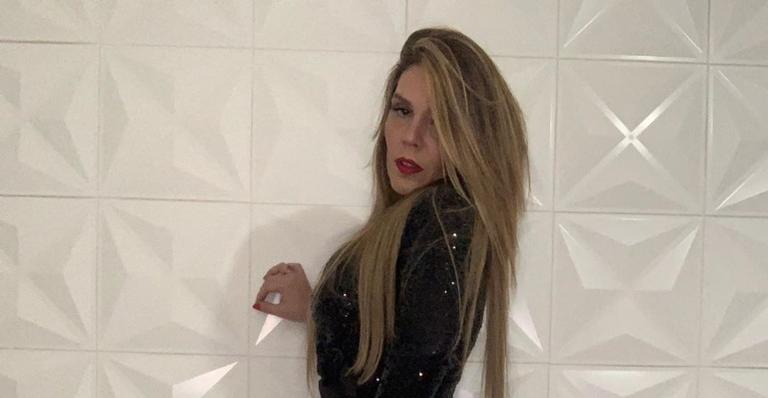 Simony presta linda homenagem no aniversário de sua mãe: ”Rainha”