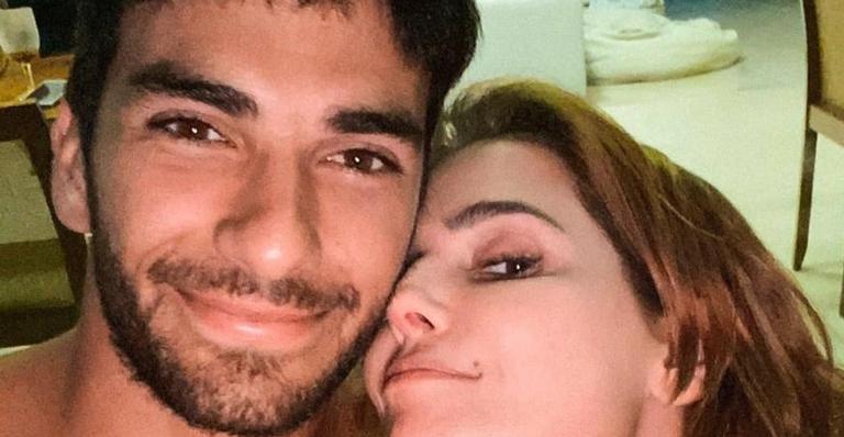 Deborah Secco abre o jogo sobre relação com Hugo Moura na quarentena: ”Vou sair mais apaixonada”