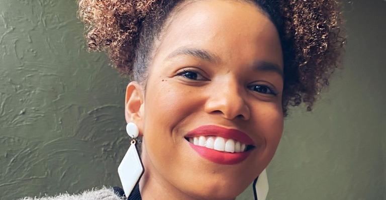 Jeniffer Nascimento relembra infância com clique ao lado da mãe e faz agradecimento especial