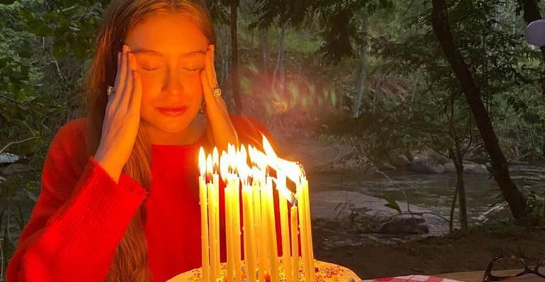 Marina Ruy Barbosa comemora aniversário ao lado da família